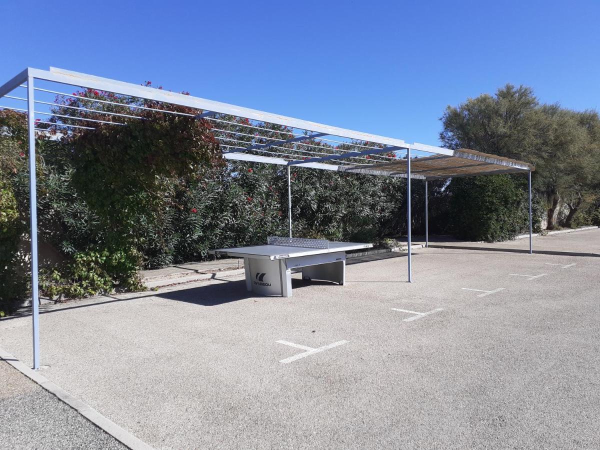Sous Le Soleil Des Alpilles Apartment Муриес Екстериор снимка