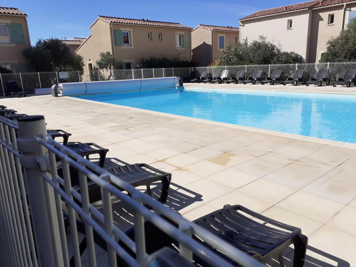 Sous Le Soleil Des Alpilles Apartment Муриес Екстериор снимка