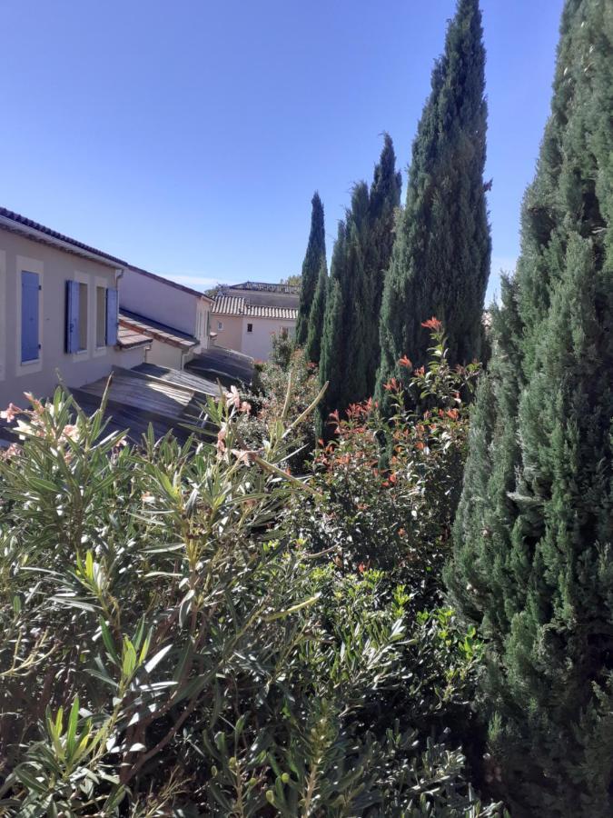 Sous Le Soleil Des Alpilles Apartment Муриес Екстериор снимка