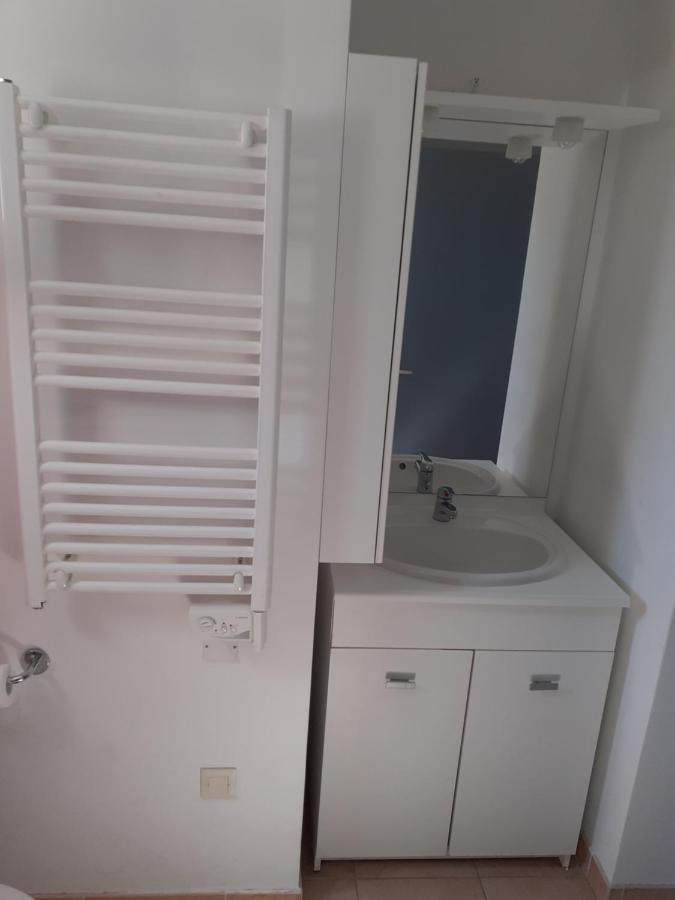 Sous Le Soleil Des Alpilles Apartment Муриес Екстериор снимка